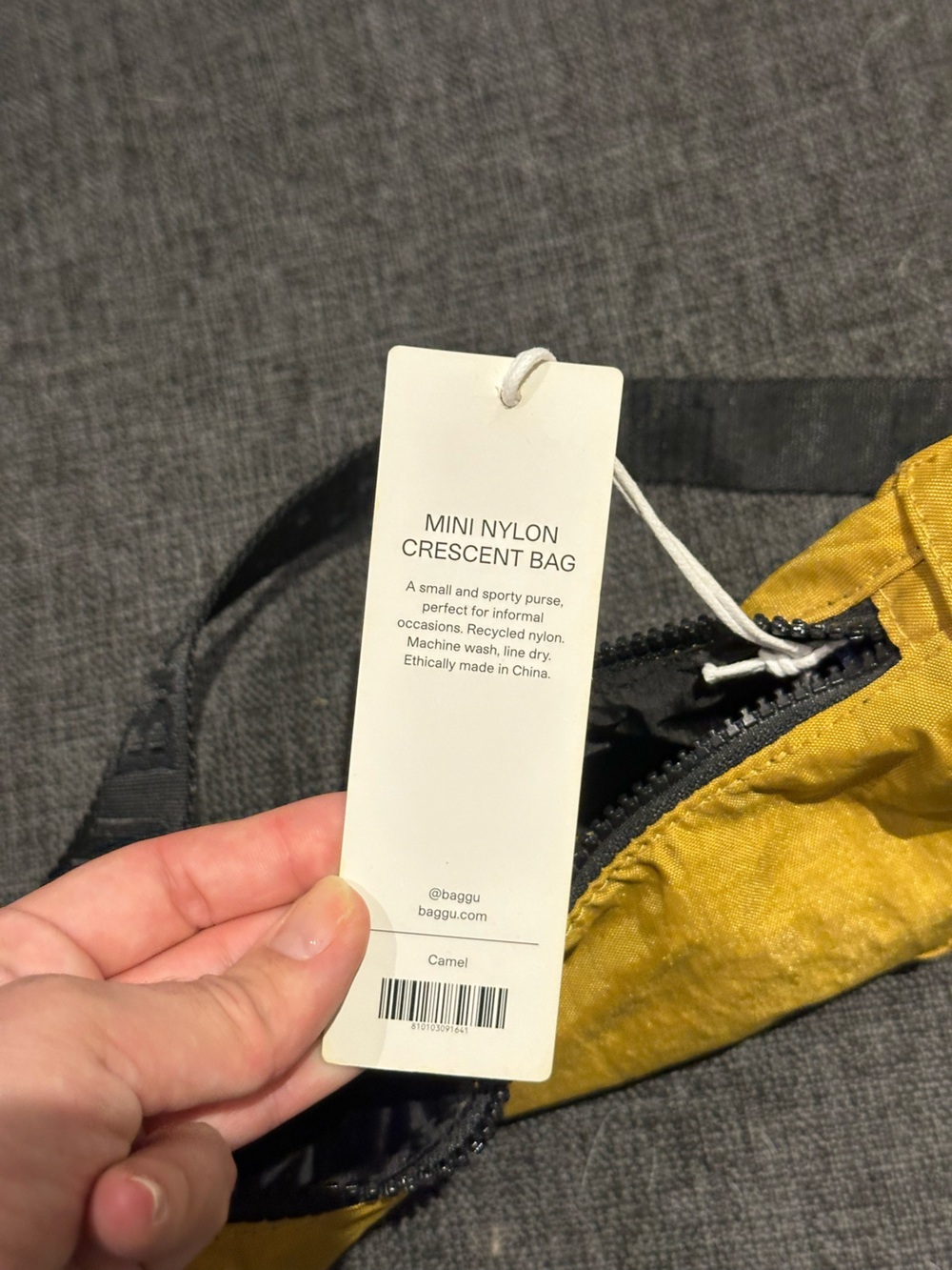 NWT Baggu Mini Nylon Crescent Bag - Camel - Picture 6 of 7